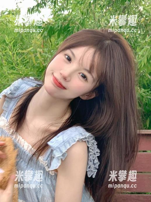 155hl.fun仿佛是一场马戏，群星在‘入口’前大显神通！