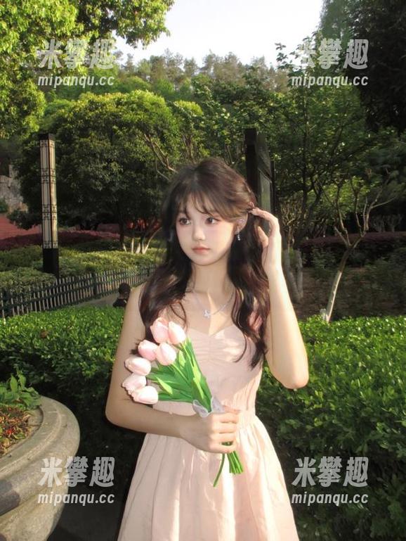 在线黑料实在太炸裂，17c吃瓜，你的爆料是我的晚餐！