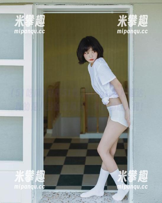 51吃瓜 跟着51吃瓜app在官网遛达,真的是八卦的草莓园,每颗都让人甜!