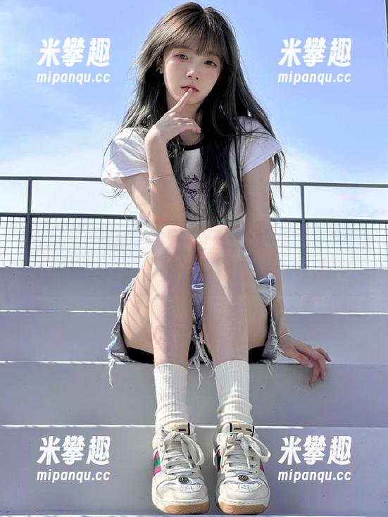 51吃瓜群众 被登录界面搅得无法自拔,我在51吃瓜群众等瓜等到心焦。