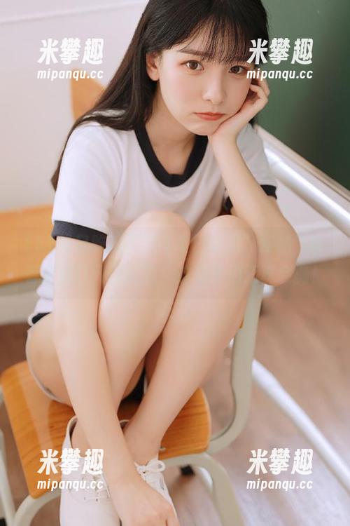 “51每日吃瓜”网站，拿着大瓜打开评论箱，这孩子们还真会撕！