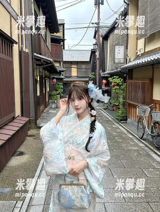 52吃瓜 “52吃瓜”更新太快,我找地址的功夫,瓜都喝汤了……