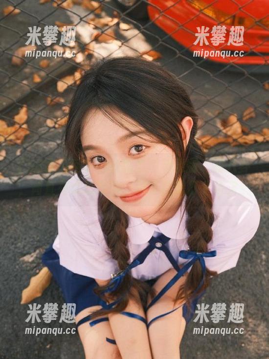 “58吃瓜网苹果版”的八卦，简直有点超现实，忍不住想打个哈欠。