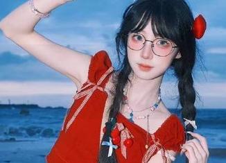 听说66吃瓜有一份超神爆料，快收藏起来，未来的聚会有得聊啦！