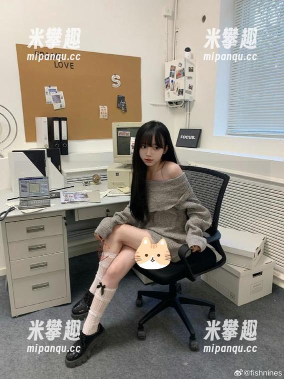 “k718·sx”里的收藏，有点像我早上的咖啡，总是苦涩中带点甜。