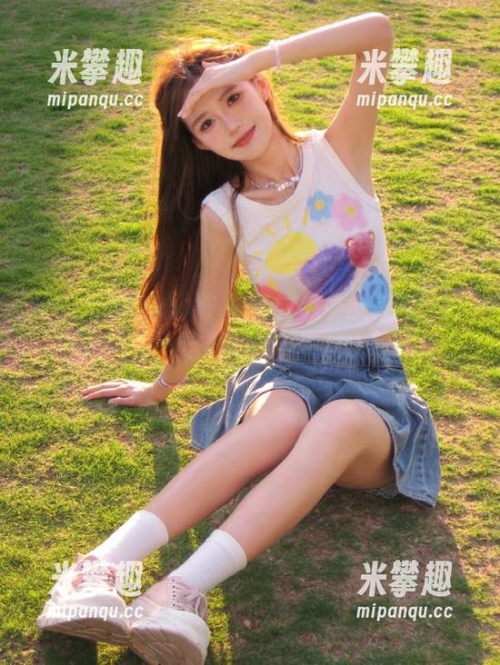 91吃瓜中心 被“91吃瓜中心官网”的茶闻吸引,这样的八卦真让人着迷!