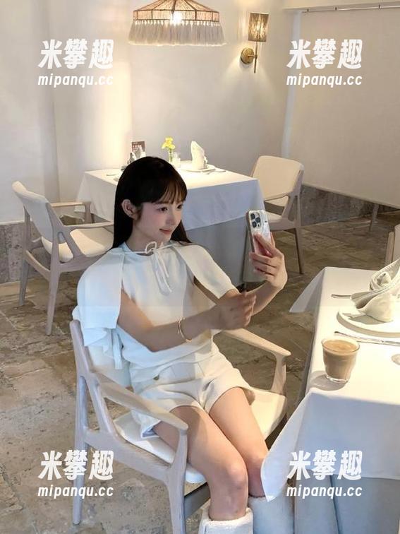 今天“cgw”的地址更新了，我的好奇心又被点燃了