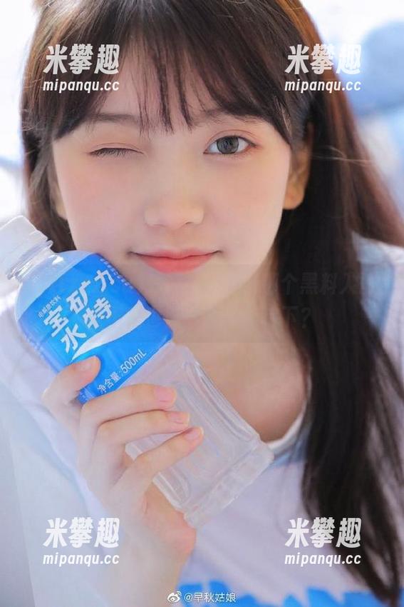 tttzzz.su，那个黑料入口是不是也隐藏在纸箱底下？