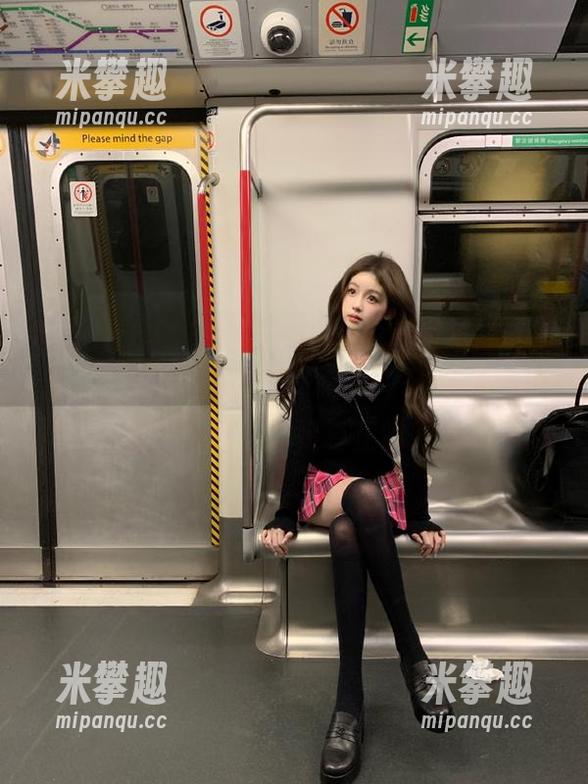 zzzttt03 当“zzzttt03黑料不打烊万篇长征”的导航指向“取关”,我才意识到到底什么才是真正的吃瓜