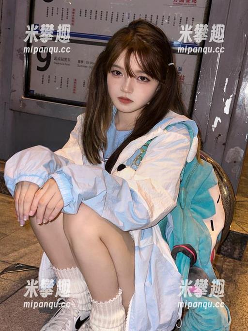 五一吃瓜 五一吃瓜平台登录后,一段舌战群狼的脑洞等着你!