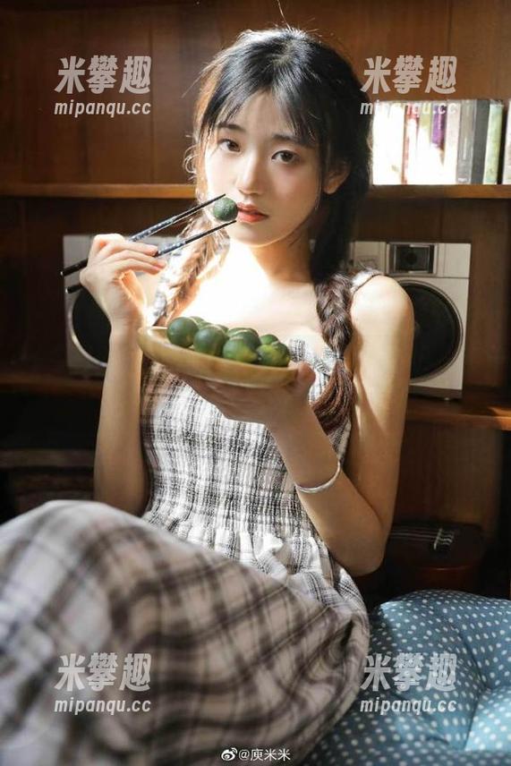 今日吃瓜：最新黑料出炉，连老阿姨都开始讨论了！