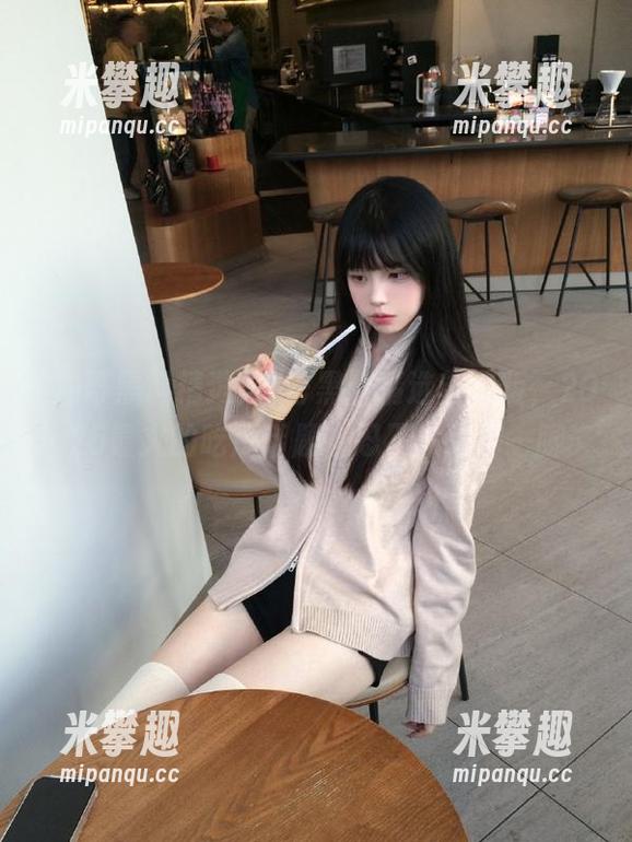 冲哥黑料精选 冲哥黑料精选苹果版,2025最火的吃瓜话题,忍不住想聊一聊