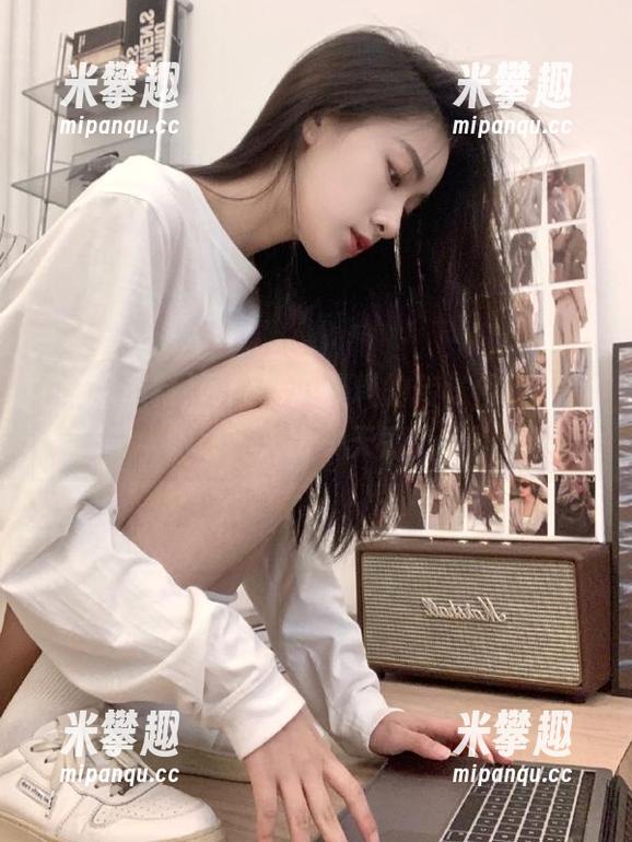 网红吃瓜爆料的传送门，我的防线一天比一天薄了。