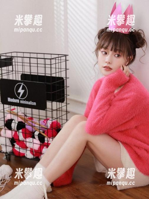 视频一开，看我在吃瓜网在线变身‘吃瓜评论家’！