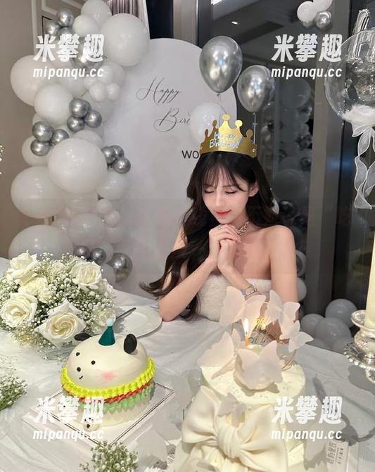 与其说是在线看，不如说是“吃瓜网”带你上演一出瓜田趣事！