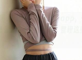 一边玩“吃瓜网”app，一边感叹我怎么就永不迷路了呢，整理这些八卦真费劲！