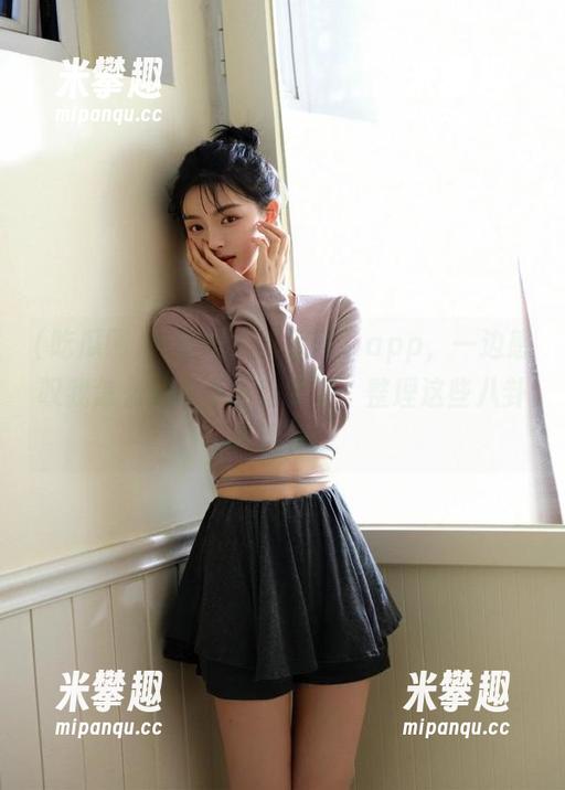 一边玩“吃瓜网”app，一边感叹我怎么就永不迷路了呢，整理这些八卦真费劲！