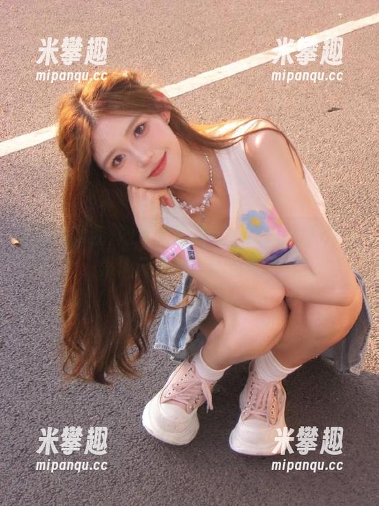 她也太敢讲了，吃瓜网红app黑料视频一区让我惊呆