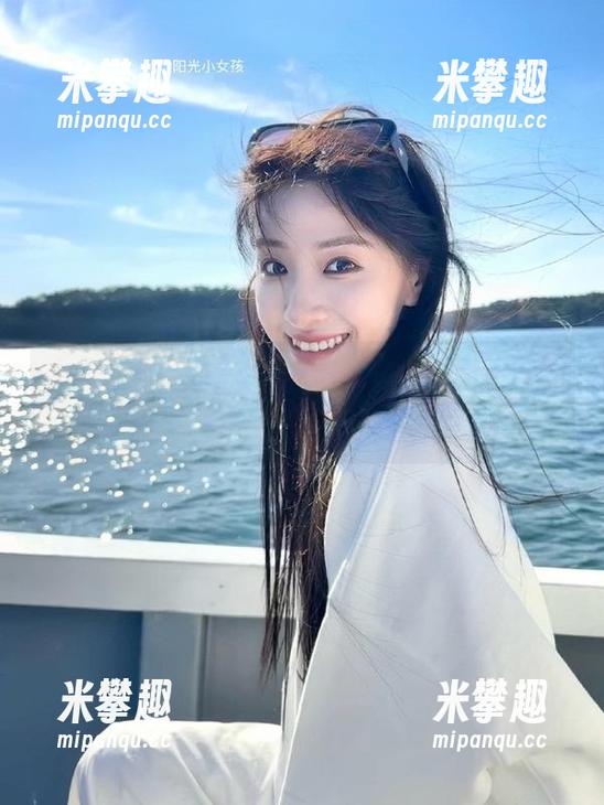 咋回事，“国产黑料”上这点评也太给力，更是值得收藏的火花！