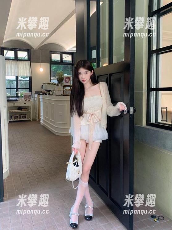 明星黑料 链接每一块明星黑料,今天又掉进神马下水道了?