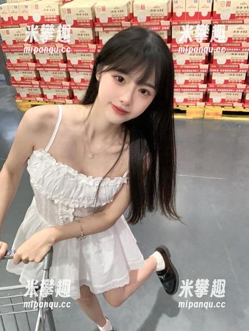 听说最新瓜都在“精品吃瓜”传送门里，快来围观！