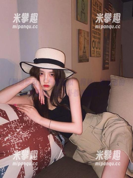 “网曝吃瓜”网站：吃瓜者的聚集地，连八卦都爱排队！