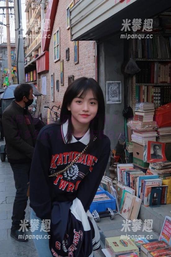 “网曝黑料”首页，今天又删了多少瓜？期待爆料烂事的心情真微妙