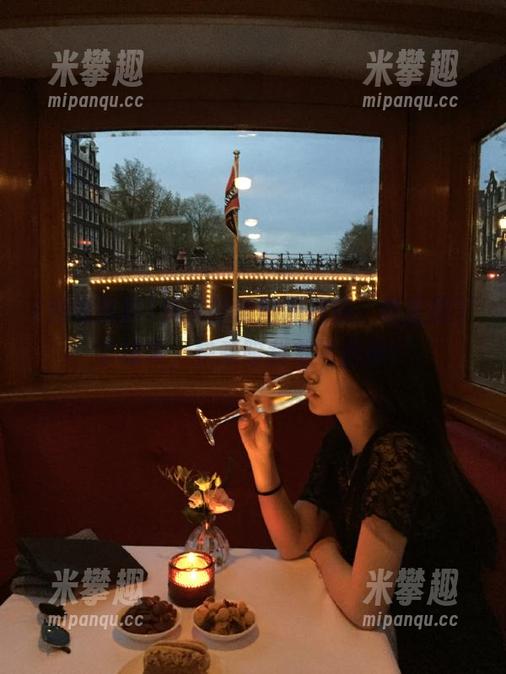 偶尔登录网曝黑料，像是抛下了现实，快来陪我放飞自我！
