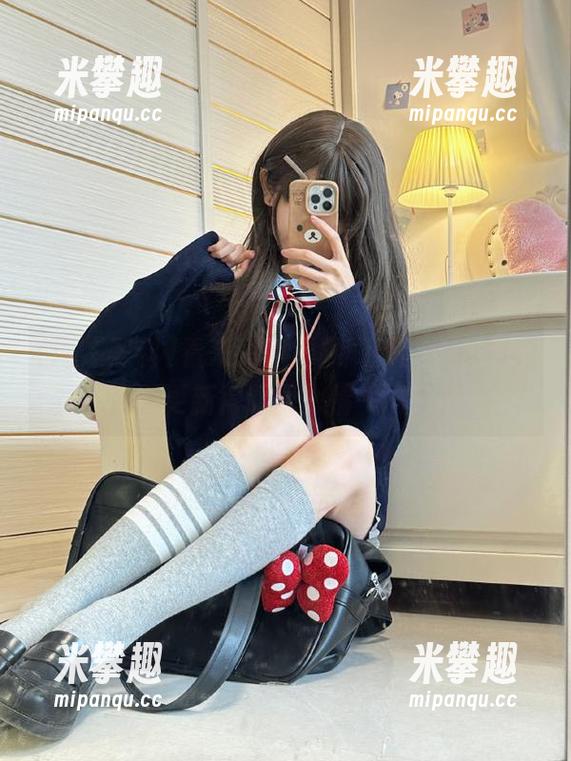 看来我得频频刷新网爆黑料，资源更新得跟我心情一样快！