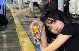 就我感觉，黑料不打烊app的下载量跟热度成反比？