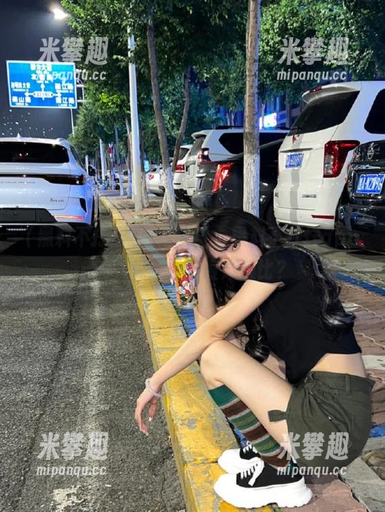就我感觉，黑料不打烊app的下载量跟热度成反比？