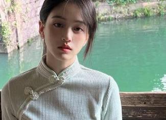 打开网页，一边刷新黑料不打烊，一边感慨人生真奇妙