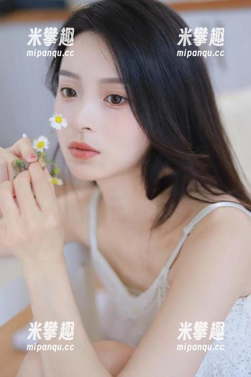 线上八卦不停歇，黑料吃瓜网让你永不迷路，羡慕路边的水果摊还没尝到瓜！