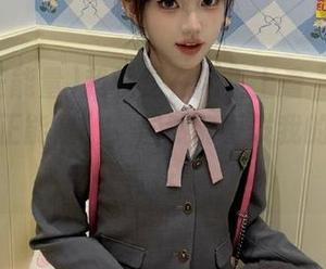 我就是在网页上看“万篇长征黑料正能量”，居然能引发我的沉思？真扯！
