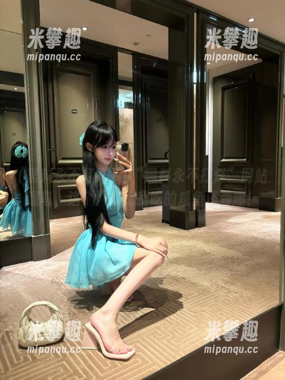 黑料永不打烊 在“黑料永不打烊”网站遛弯,这个八卦比我吃的咸鱼还劲爆!