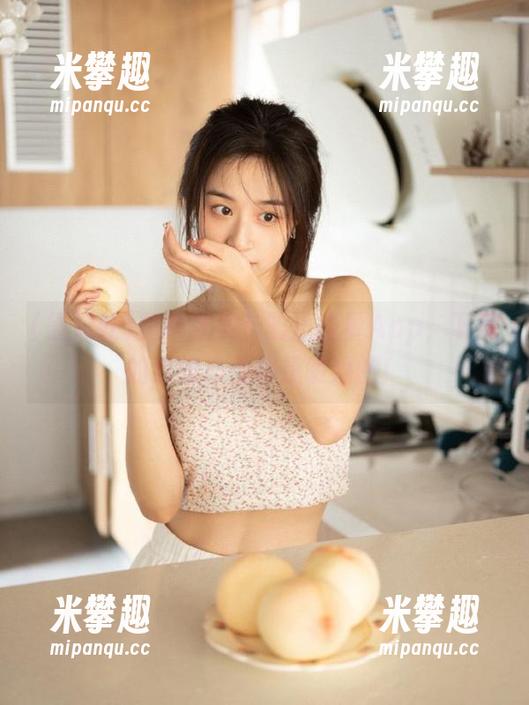 黑料社 黑料社发布的正能量App,下载的时候心里都是明媚的!