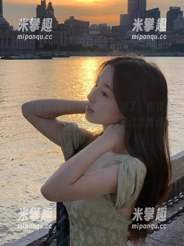 黑料社区地址太绝了，想要免费的‘经典’系列神剧，快来这里蹲点吧！