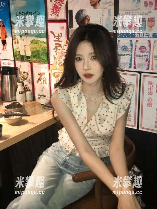 黑料福利苹果版：看到这段消息快留言，我保证不翻车！哈哈哈