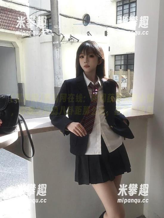 黑料网在线：瞬间获取大事小情，你我之间的八卦距那么近，甚至能撞见。