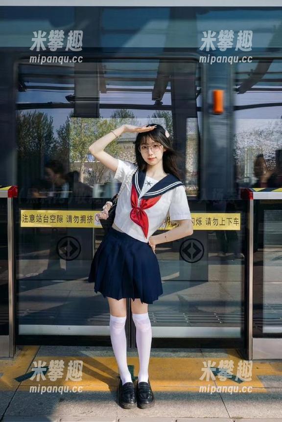 收藏黑料网官网的“入场券”，一边吃瓜一边等花开，心情不要太爽哦！